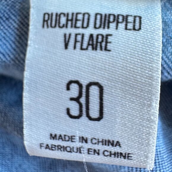 BDG Ruched Dipped V Front Flare Jeans Stretch Hippie Festival Women's Size 30 - Picture 8 of 12